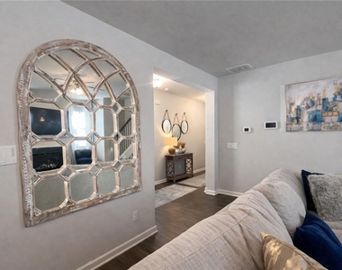 182 Woodhouse Circle - Photo Thumbnail 5