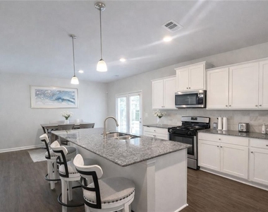 182 Woodhouse Circle - Photo Thumbnail 7