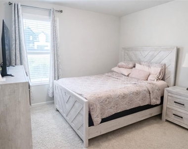182 Woodhouse Circle - Photo Thumbnail 21