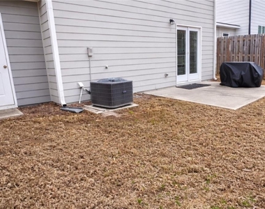 182 Woodhouse Circle - Photo Thumbnail 25