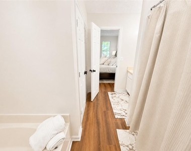 6979 Ling Lane - Photo Thumbnail 5