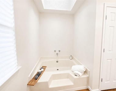 6979 Ling Lane - Photo Thumbnail 8