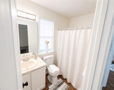 6979 Ling Lane - Photo Thumbnail 4