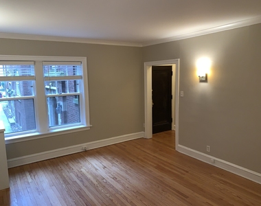 2046 W Farragut Avenue - Photo Thumbnail 4