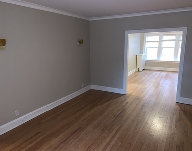 2046 W Farragut Avenue - Photo Thumbnail 1