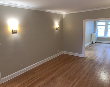 2046 W Farragut Avenue - Photo Thumbnail 3