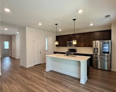 64 Park Chase Lane - Photo Thumbnail 4