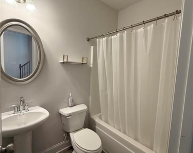 64 Park Chase Lane - Photo Thumbnail 15