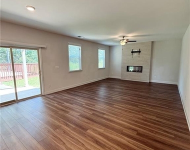 64 Park Chase Lane - Photo Thumbnail 10