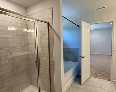 64 Park Chase Lane - Photo Thumbnail 23
