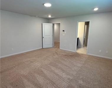 64 Park Chase Lane - Photo Thumbnail 20