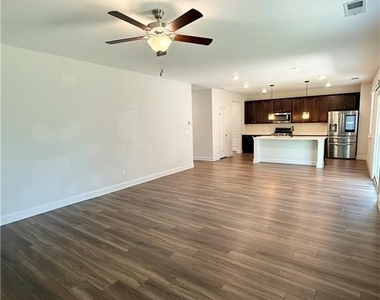 64 Park Chase Lane - Photo Thumbnail 9