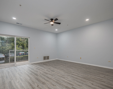 801 N Mclean Boulevard - Photo Thumbnail 6