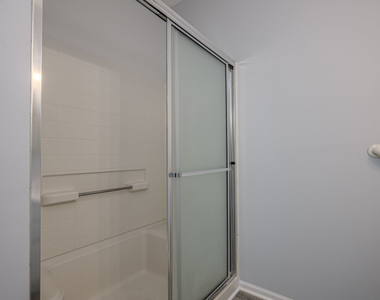 801 N Mclean Boulevard - Photo Thumbnail 14