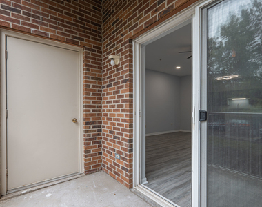 801 N Mclean Boulevard - Photo Thumbnail 18