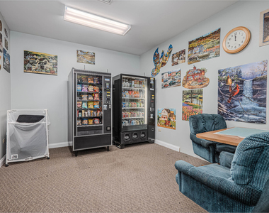 801 N Mclean Boulevard - Photo Thumbnail 31