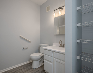 801 N Mclean Boulevard - Photo Thumbnail 13