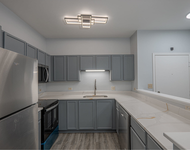 801 N Mclean Boulevard - Photo Thumbnail 2