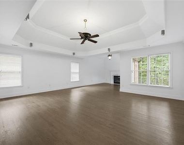 735 Westwind Lane - Photo Thumbnail 14