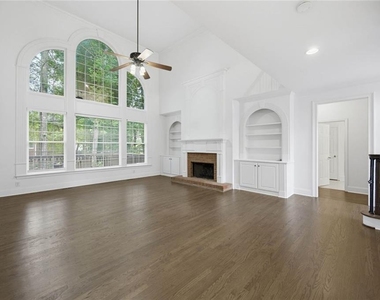 735 Westwind Lane - Photo Thumbnail 6