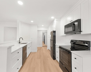 110 N Willow Road - Photo Thumbnail 1