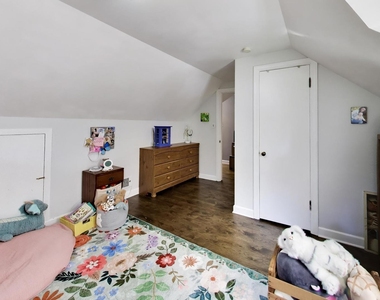 8326 Kostner Avenue - Photo Thumbnail 14