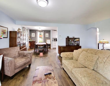 8326 Kostner Avenue - Photo Thumbnail 3