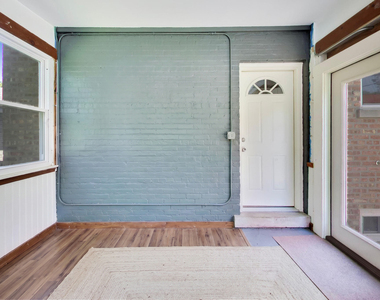 8326 Kostner Avenue - Photo Thumbnail 17