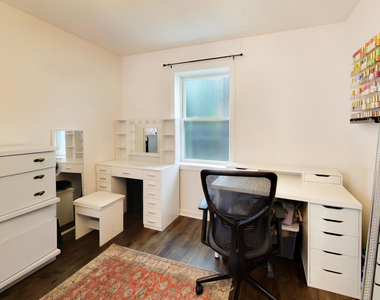 8326 Kostner Avenue - Photo Thumbnail 9