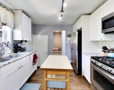 8326 Kostner Avenue - Photo Thumbnail 6