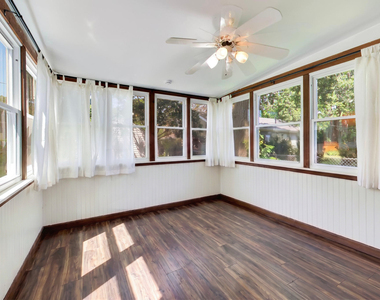 8326 Kostner Avenue - Photo Thumbnail 18