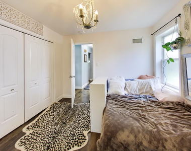8326 Kostner Avenue - Photo Thumbnail 8