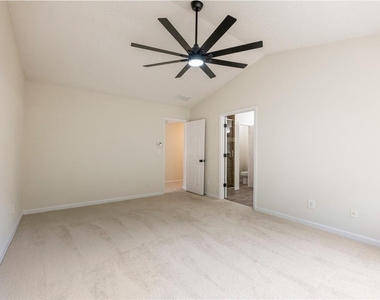 10100 Barston Court - Photo Thumbnail 16