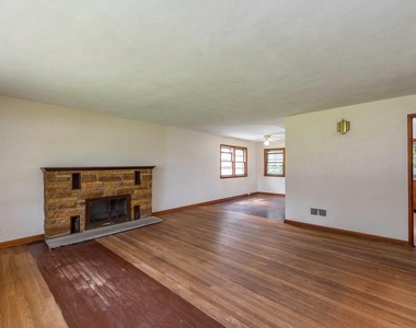 618 N Oplaine Road - Photo Thumbnail 4