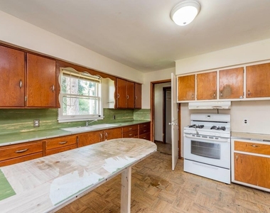 618 N Oplaine Road - Photo Thumbnail 10