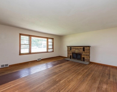 618 N Oplaine Road - Photo Thumbnail 5