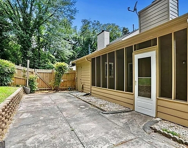 1140 Magnolia Way Se - Photo Thumbnail 21