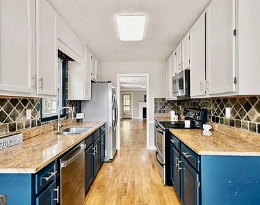 1140 Magnolia Way Se - Photo Thumbnail 5