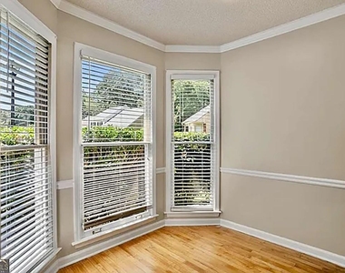 1140 Magnolia Way Se - Photo Thumbnail 8
