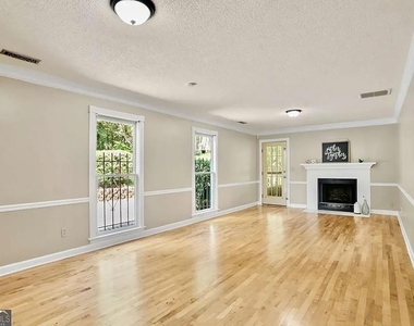 1140 Magnolia Way Se - Photo Thumbnail 3