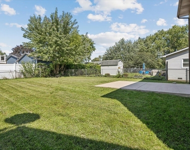 322 Maple Lane - Photo Thumbnail 2