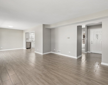 322 Maple Lane - Photo Thumbnail 3