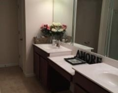 1695 Winshire Cove - Photo Thumbnail 9