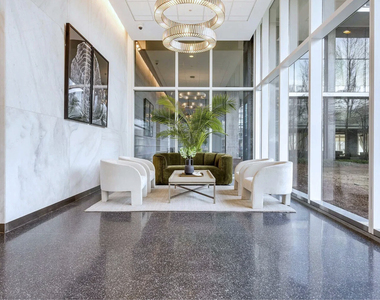 9715 Woods Drive - Photo Thumbnail 4