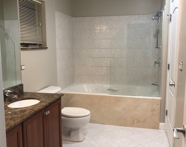 2215 W Monroe Street - Photo Thumbnail 7
