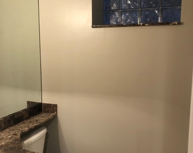 2215 W Monroe Street - Photo Thumbnail 9