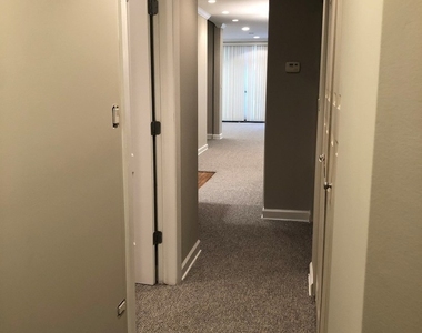 2215 W Monroe Street - Photo Thumbnail 8