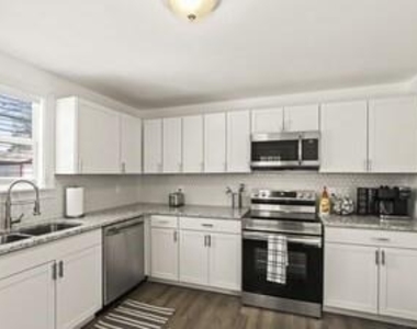 1860 Bonniview Street Sw - Photo Thumbnail 10