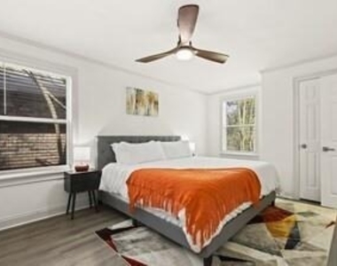1860 Bonniview Street Sw - Photo Thumbnail 8