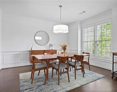 1534 Donaldson Park Drive Ne - Photo Thumbnail 3